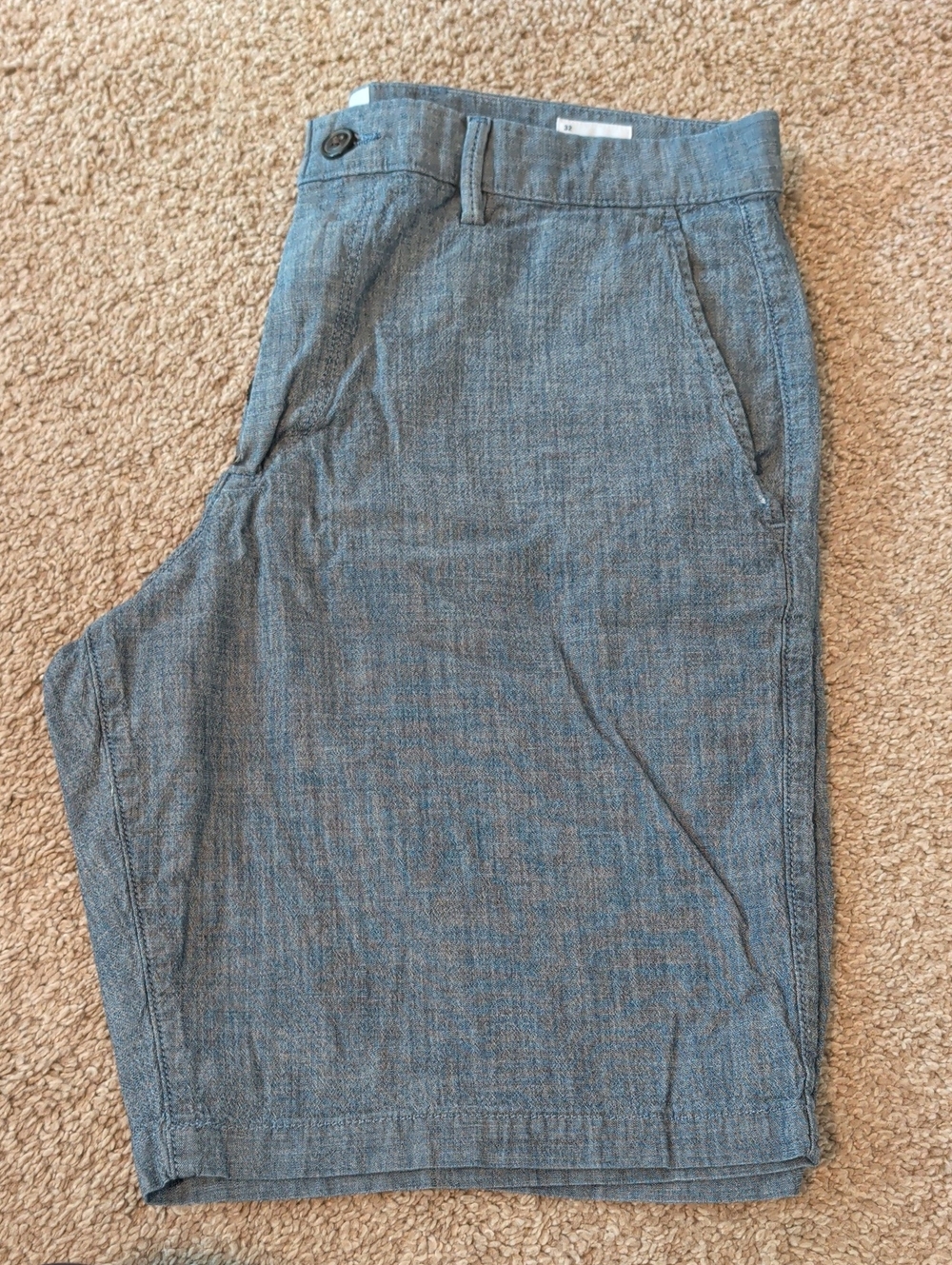 GAP Men's Blue Chambray Flat-Front Shorts